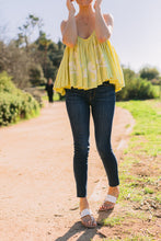 Load image into Gallery viewer, Judy Blue Denim Lara Jeans